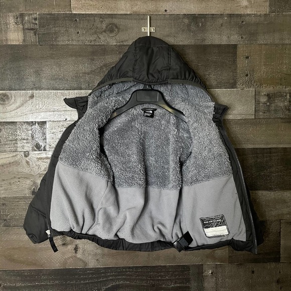 SOLD The North Face Boys Moondoggy Jacket 5 - Picture 3 of 3